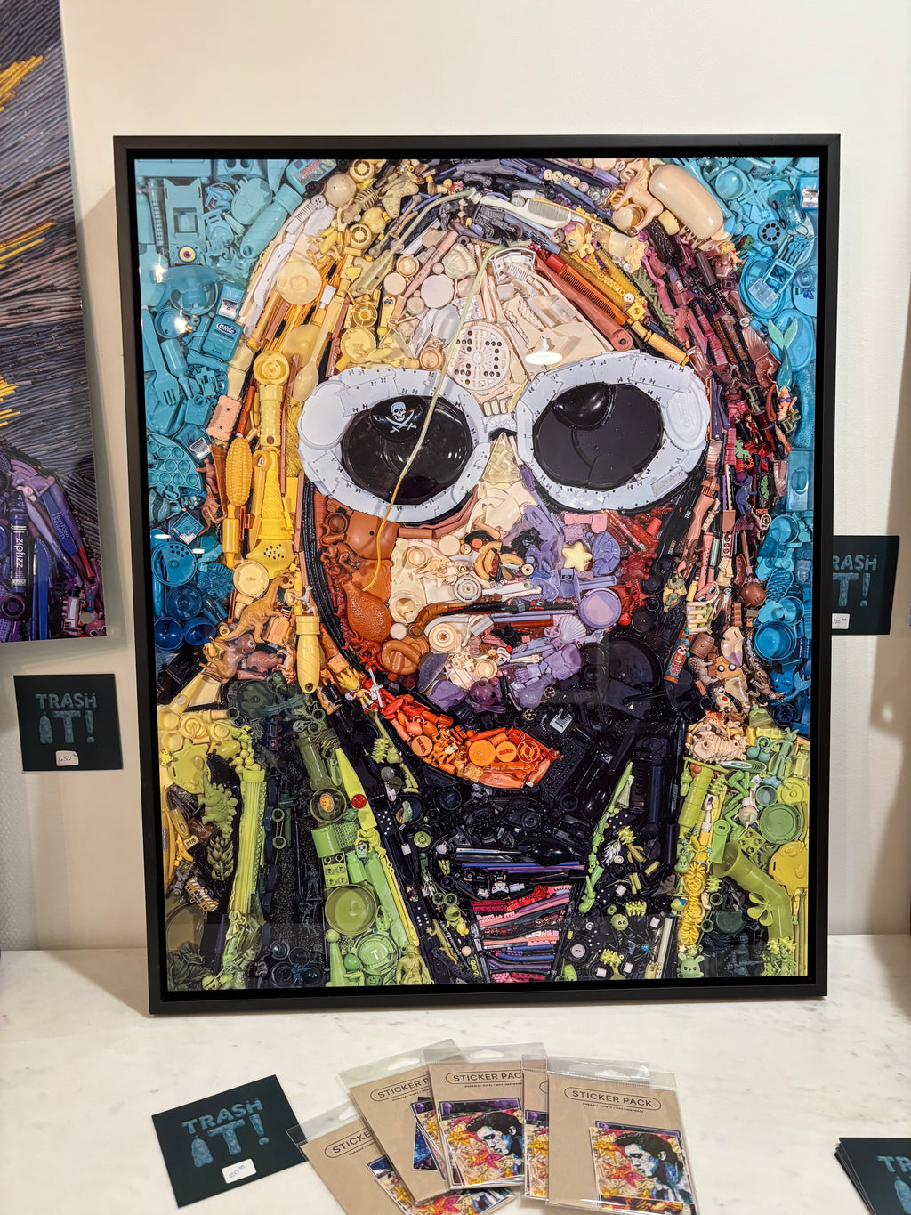 Metal framed Kurt